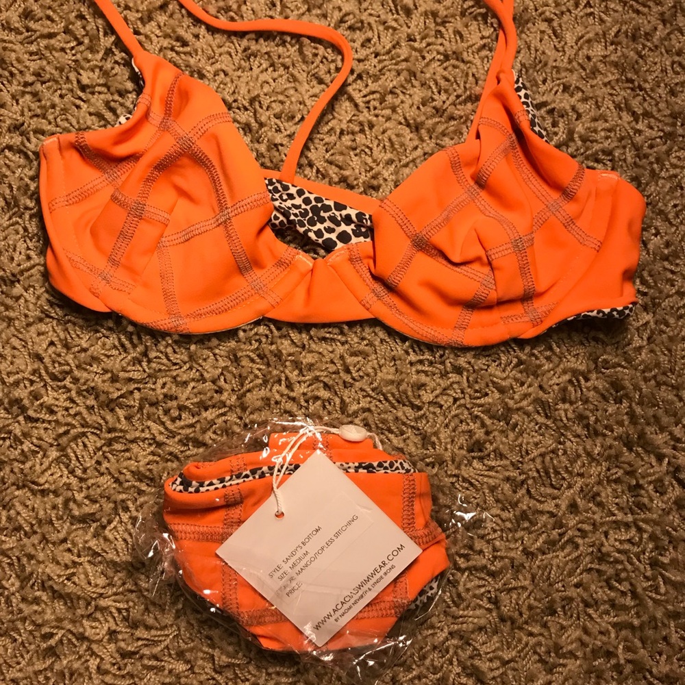Acacia manhattan top and sandy bottoms in mango - Picture 2 of 2
